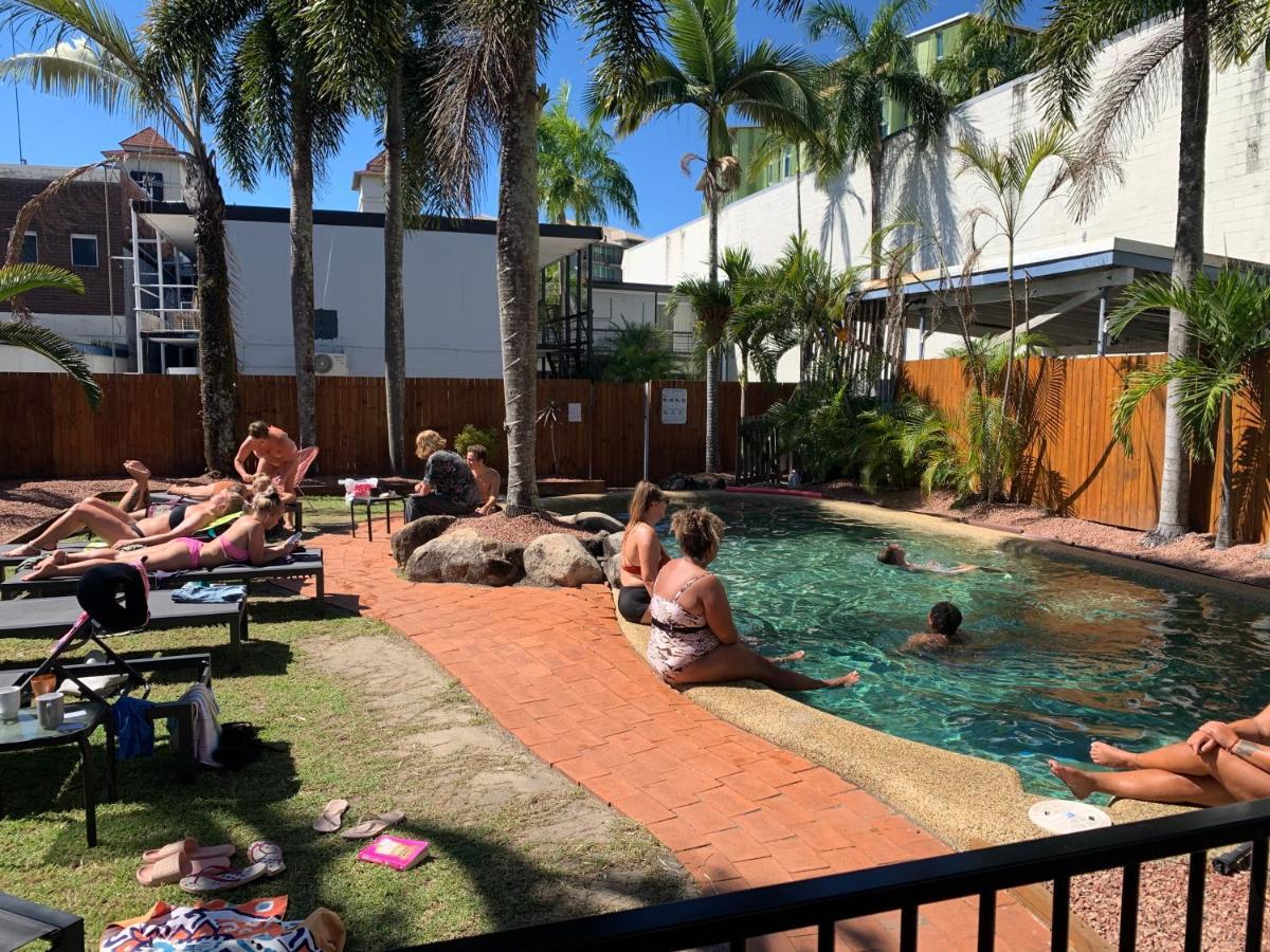 Mumma'S Hostel Cairns Extérieur photo