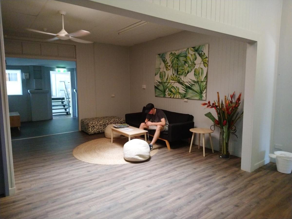 Mumma'S Hostel Cairns Extérieur photo